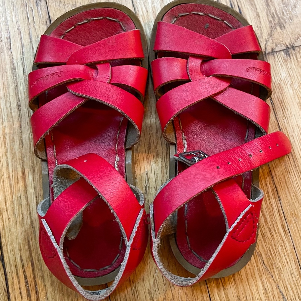 Salt Water Original Sandal Red Kid's 9 Summer Ocean Adventure